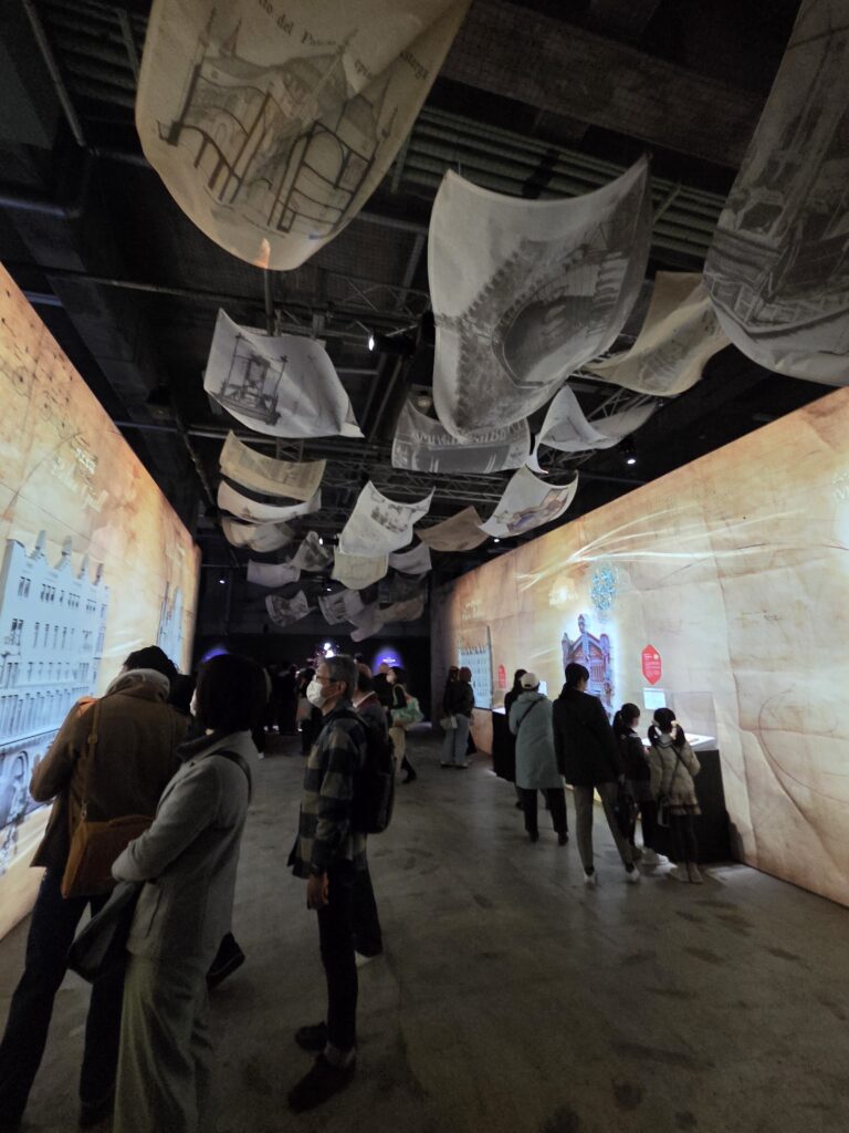 ガウディ展東京会場
