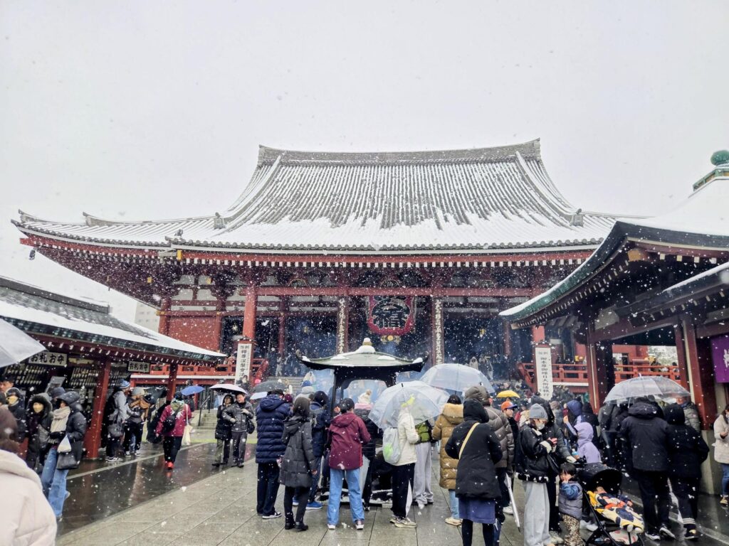 雪の浅草