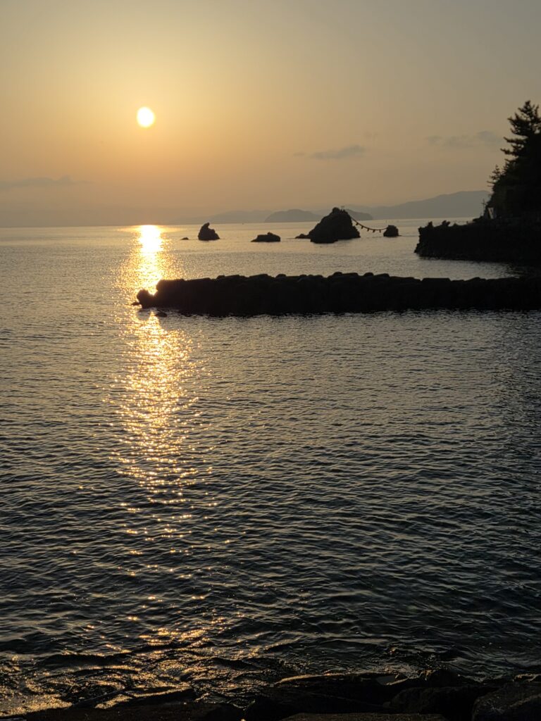 夫婦岩の日の出