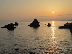 夫婦岩の日の出